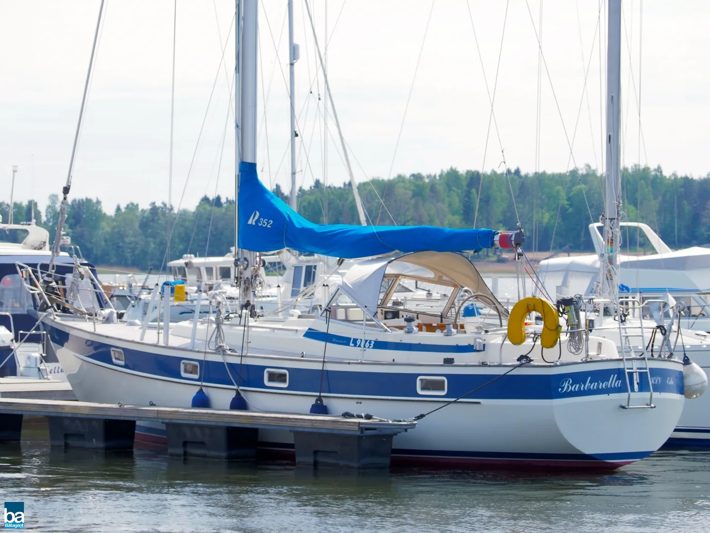 Hallberg-Rassy 352 — fotografia plachetnice