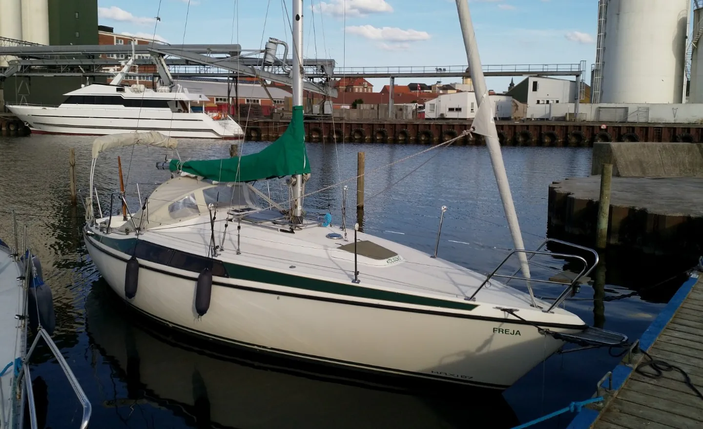Maxi 87 — photo of the boat