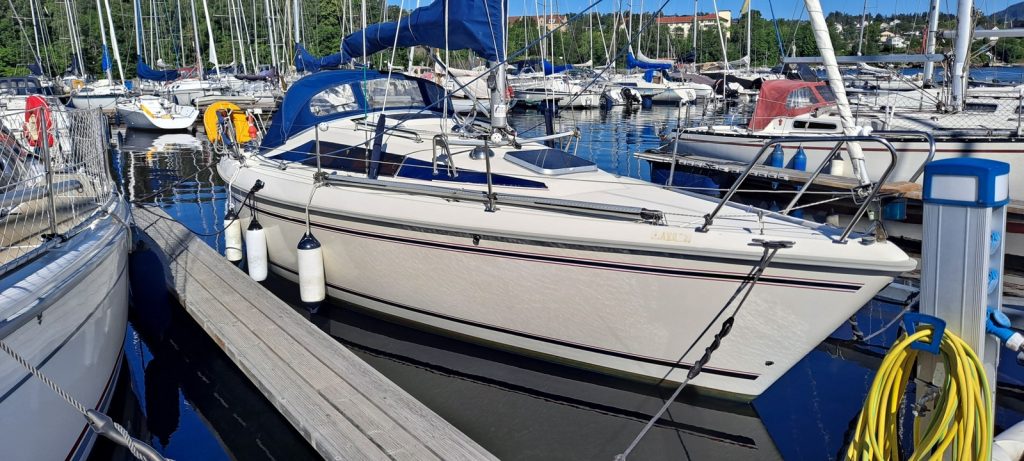 maxi fenix sailboat