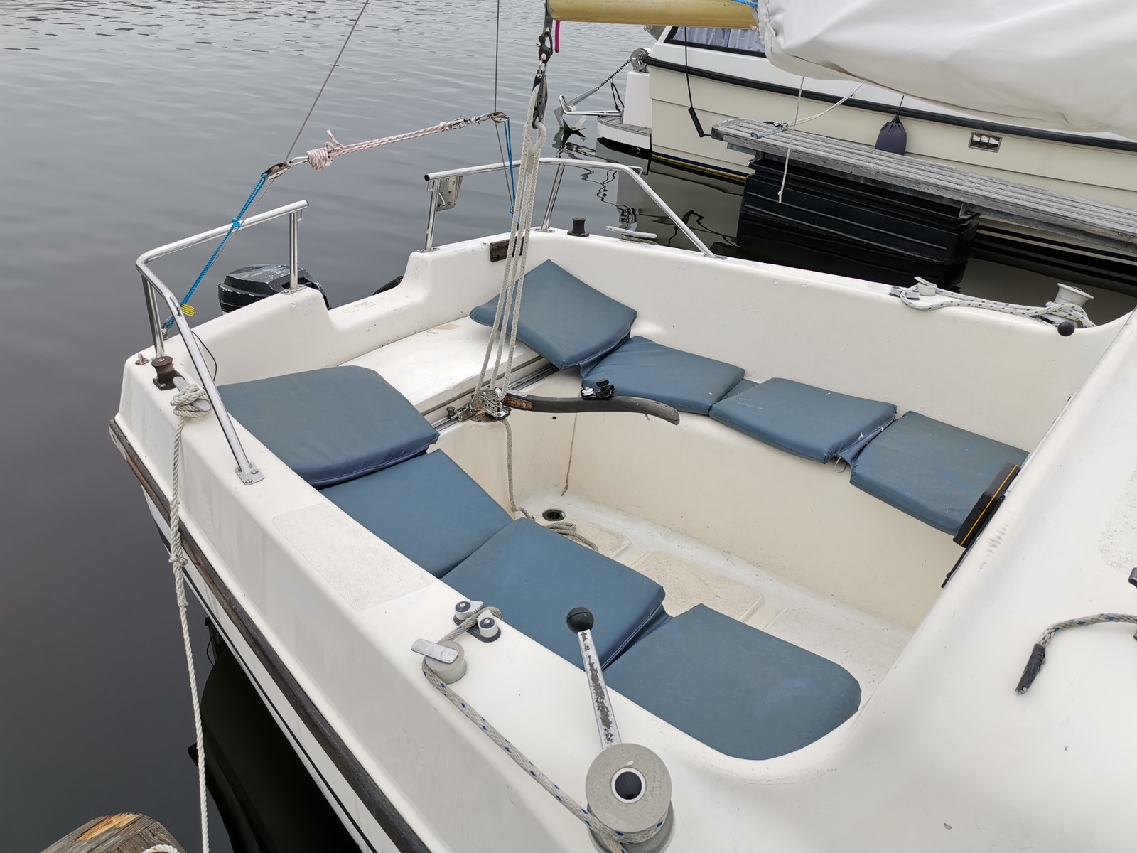 leisure 22 yacht review