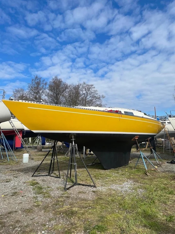 topaz 32 sailboat