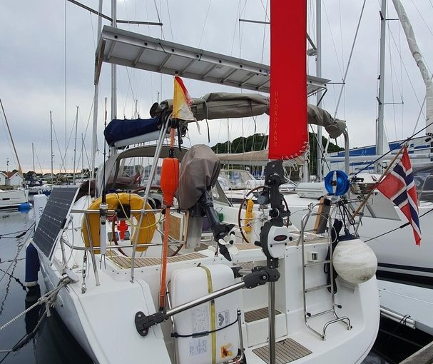 Beneteau Oceanis 43