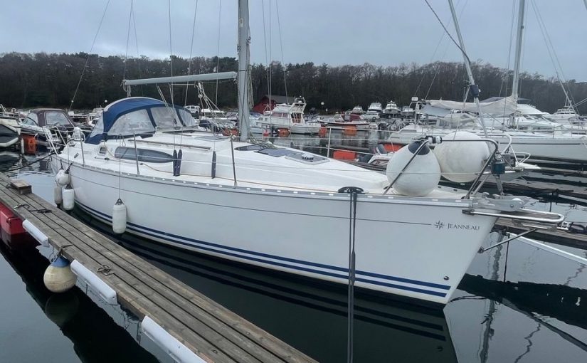 Jeanneau Sun Odyssey 32.2 with a Yanmar engine for 27 400 euros!