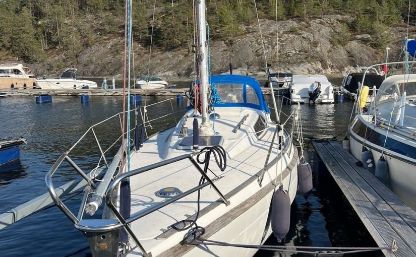 Bostrøm 31-2 with a new Yanmar engine for 5900 euros!