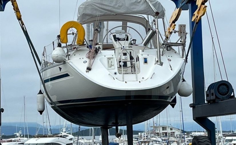 Bavaria 38 Holiday with a new Volvo Penta engine for 55 100 euros!