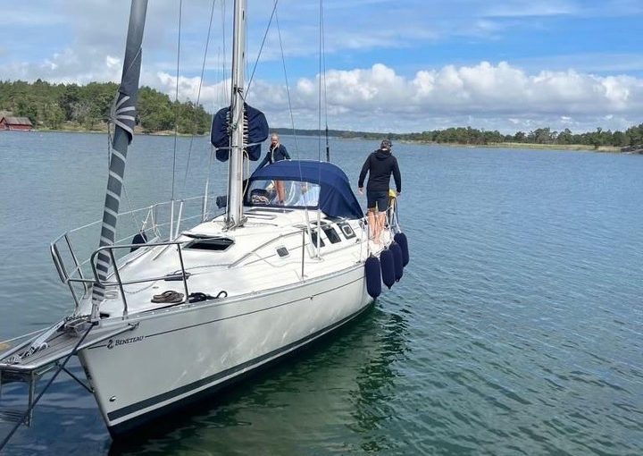 Beneteau First 35S5 with new carbon sails for 41 000 euros!