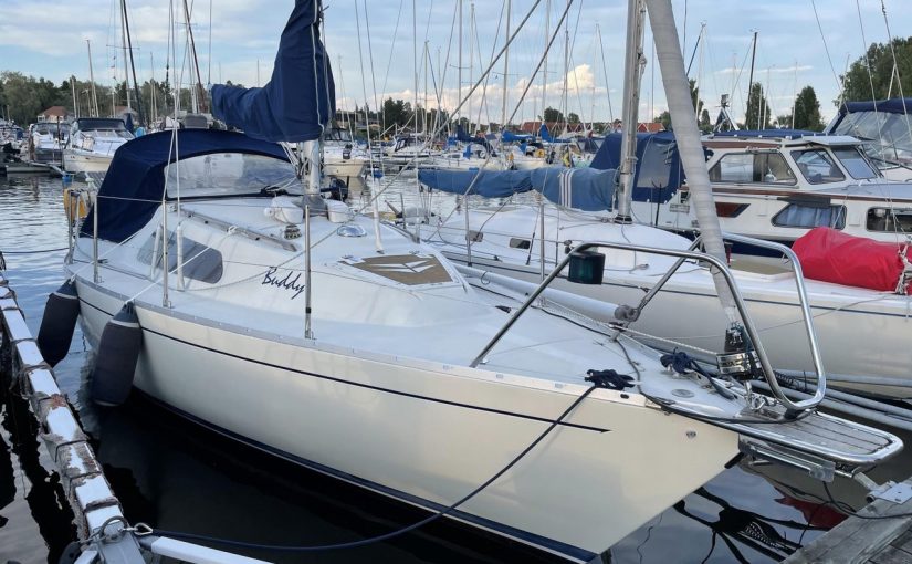 Compis 28 with an inboard Yanmar engine and a new trailer for only 2200 euros!