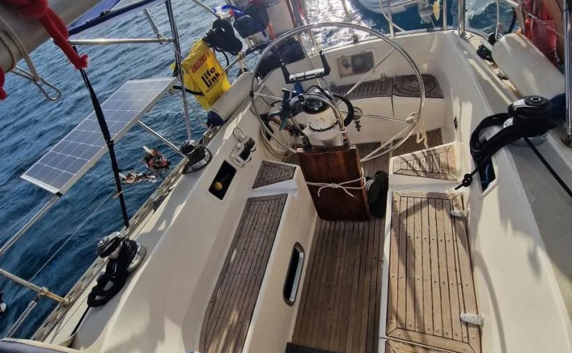 Granada 35 in a good location with a Volvo Penta engine for 34 000 euros!