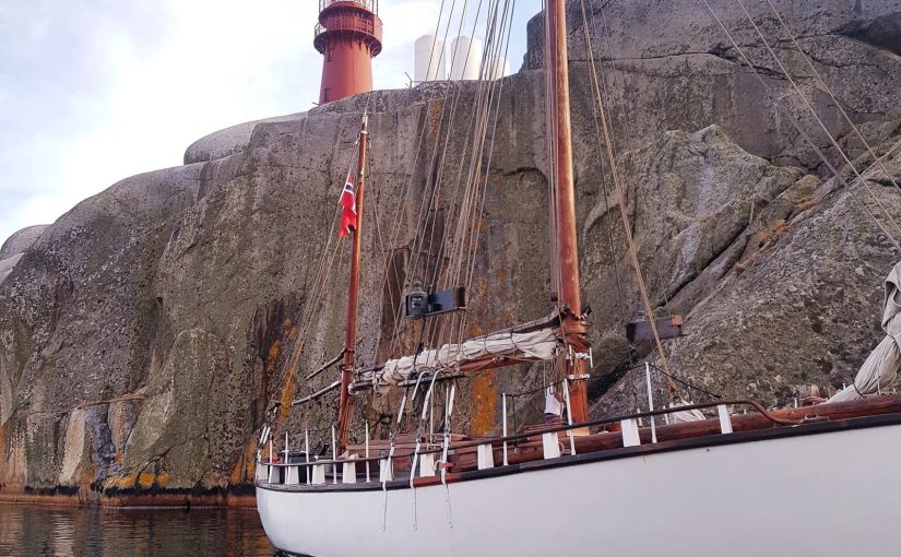 Colin Archer 42 with an updated interior for 29 500 euros!