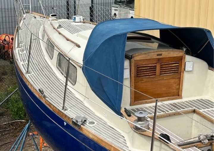 Hallberg Mistress 32 for just 6100 euros!