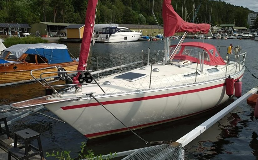 Comfort 32 with an aft cabin and wheel steering for only 12 500 euro!