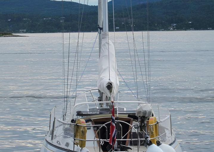 Catalina 38 for 32 900 euros!