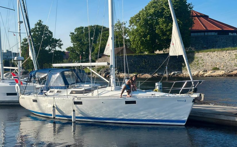Beneteau Oceanis 390 — a classic and spacious yacht from 1989 for 41 700 euro!