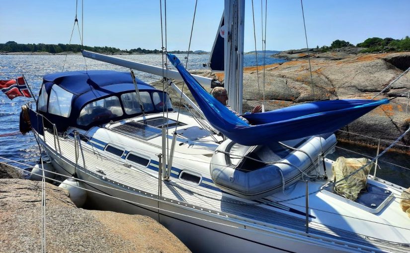 Elan 431 — a spacious, well-equipped cruising yacht offered at 42 700 euro!
