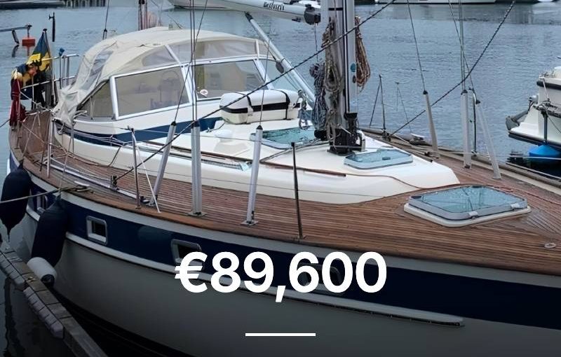 Hallberg-Rassy 382 for 89,553 euro incl. VAT.