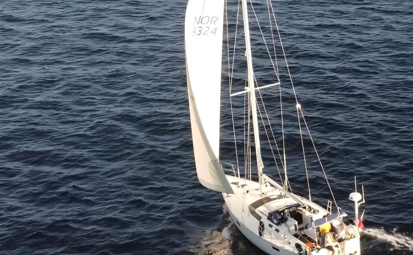 Beneteau Oceanis 390 for 38,600 euro.