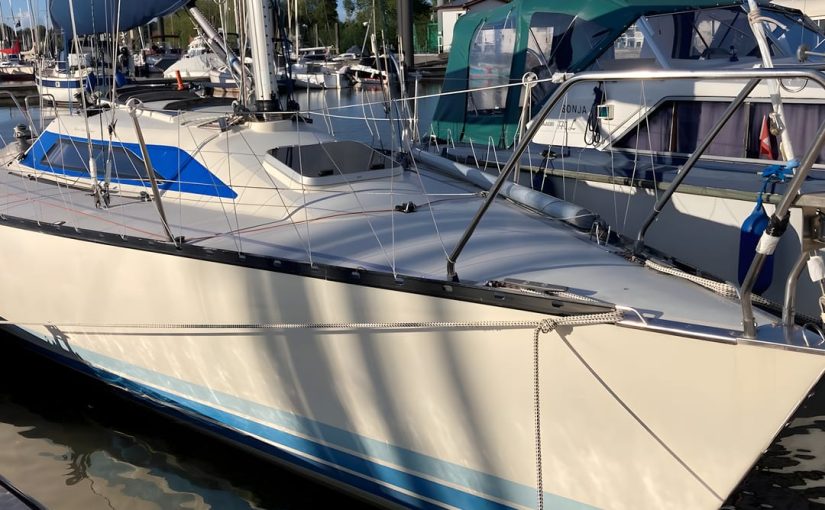 X-Yachts X-102 MK2 for 25 000 €.